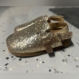 Baby GAP Glittery Gold Clog Shoes - 7-8 toddler